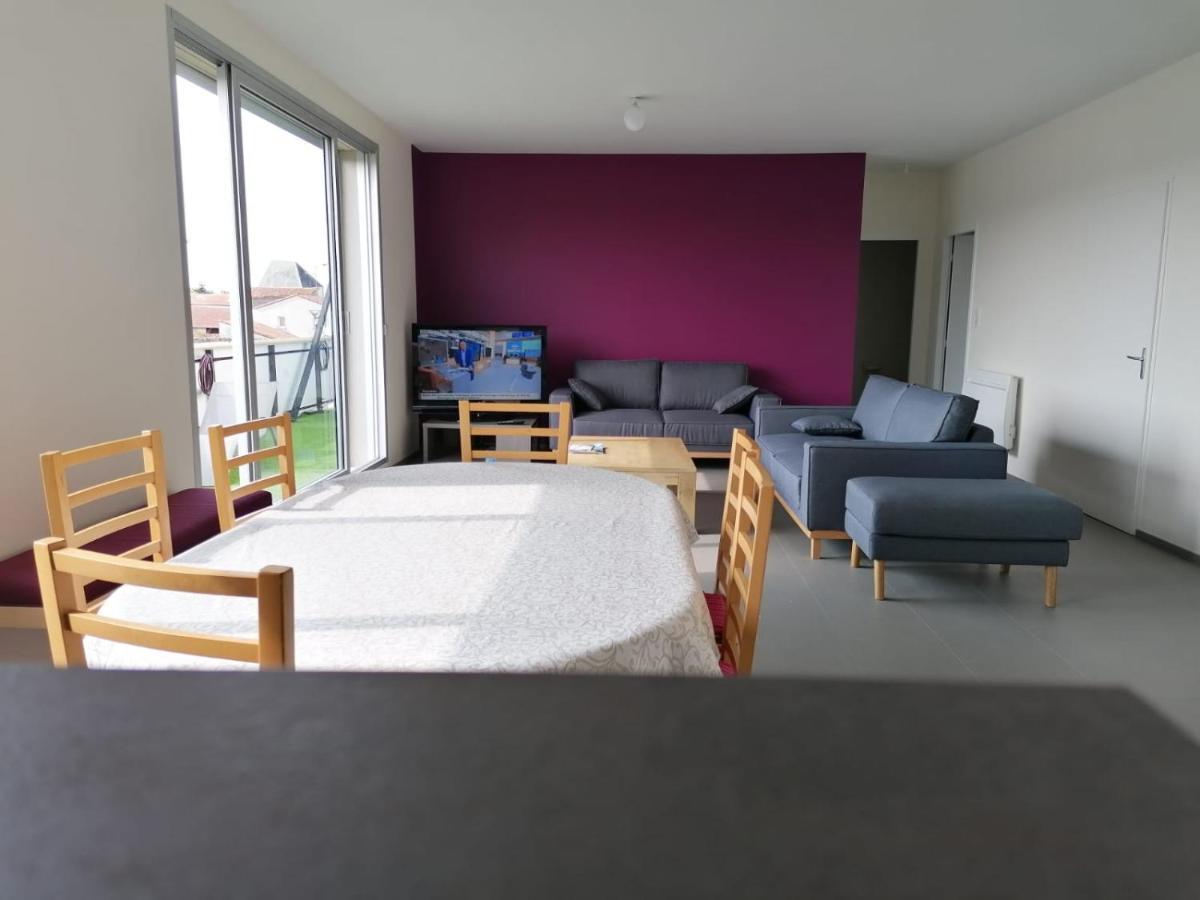 Appartement Lily-Rose Cerizay Exterior photo